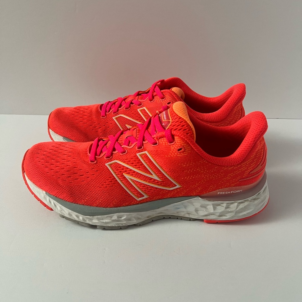 New Balance Fresh Foam 880 Women’s Size 11/ Men’s Size 9 Coral Color-Wave.
